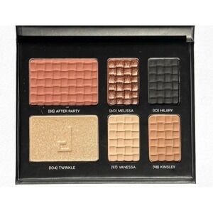 Doucce On The Go Travel Palette - Eyeshadow Highlighter Blush Sealed Retail $65